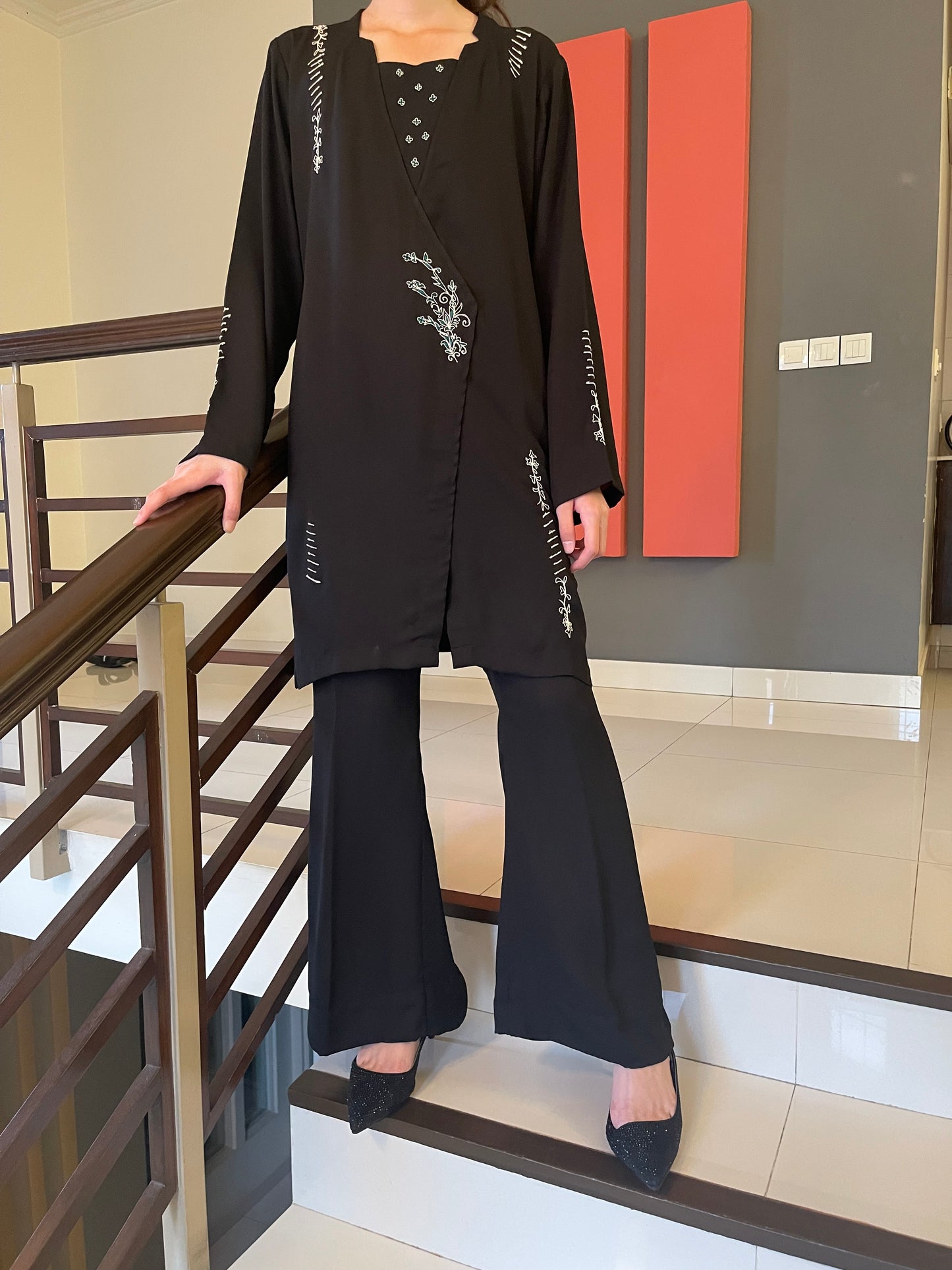 HK 83 Black Georgette