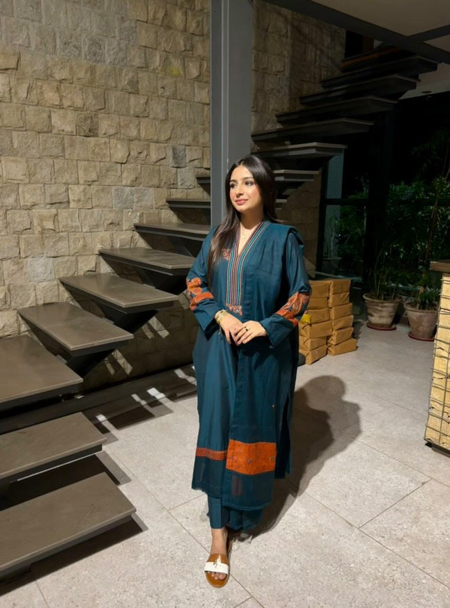 Dark Green Cotton Katan Dress with Rust Kashmiri Pashmina Borders haniakamranofficial.com Dark Green Cotton Katan Dress with Rust Kashmiri Pashmina Borders haniakamranofficial.com