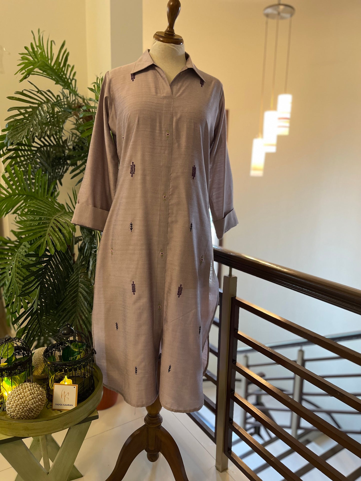 HK 84 lilac with printed Scarf