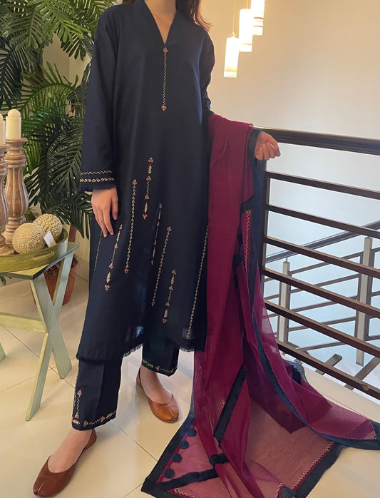 HK 81 Dark Blue with Magenta Purple dupatta