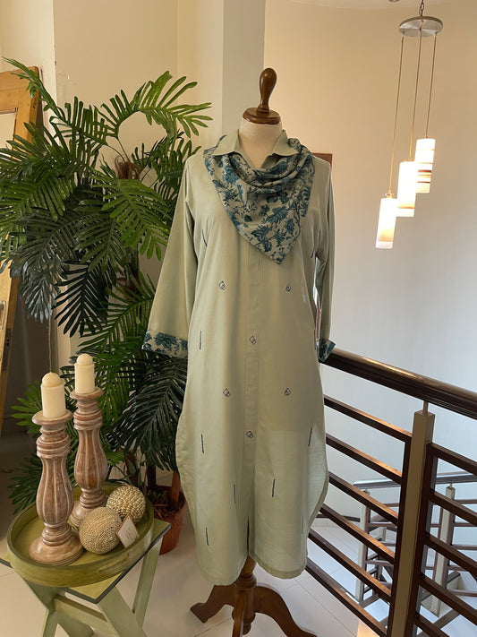 HK 82 Mint Green with Printed Scarf