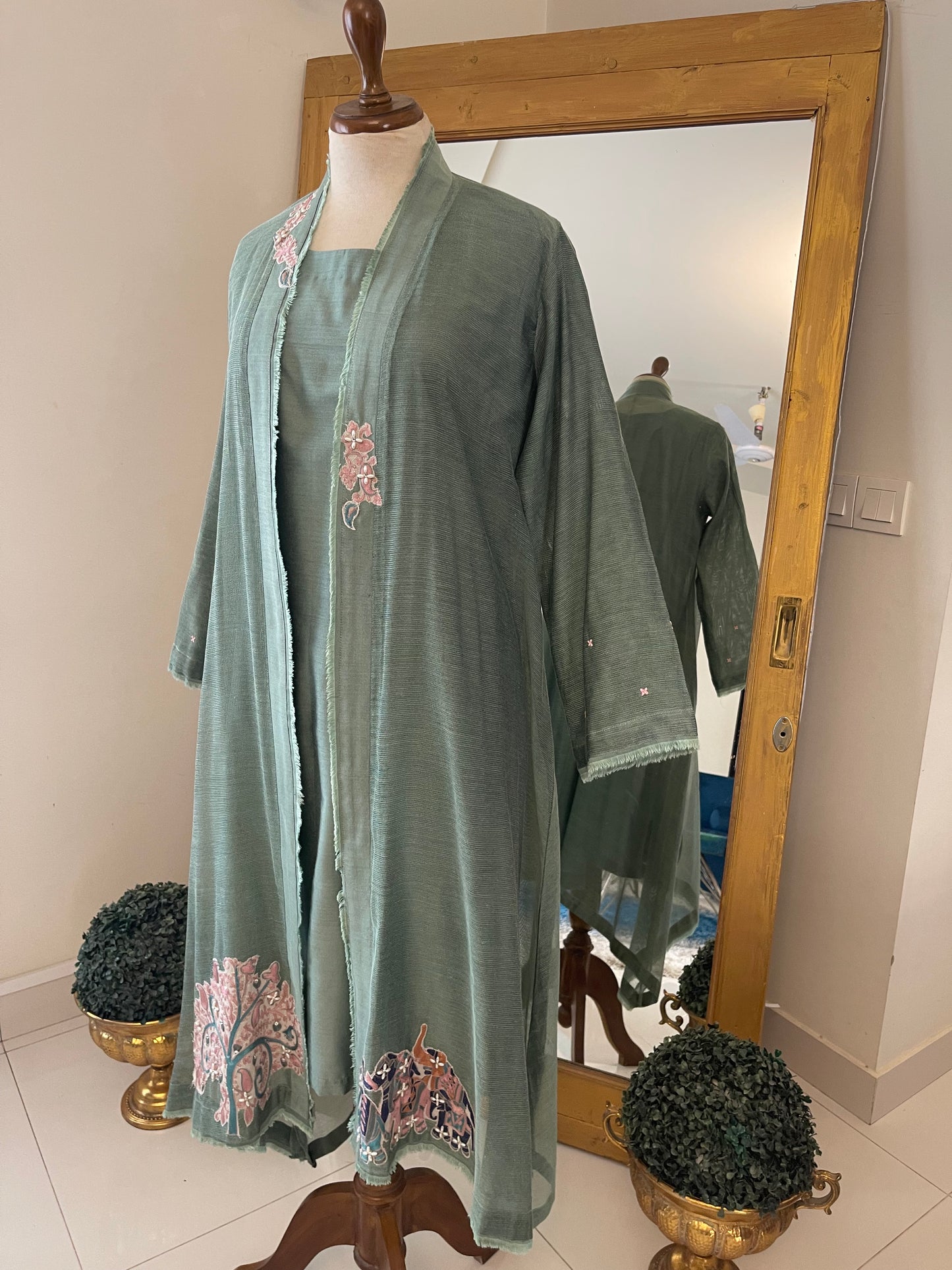 HK 70 pistachio Green long cotton net jacket