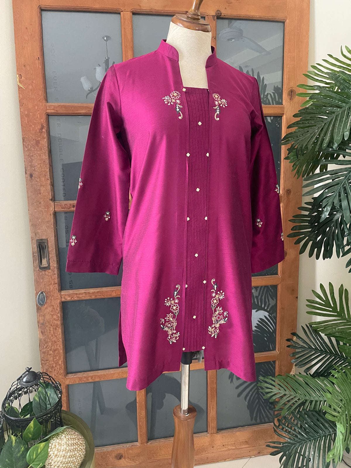 HK 132 Magenta purple
