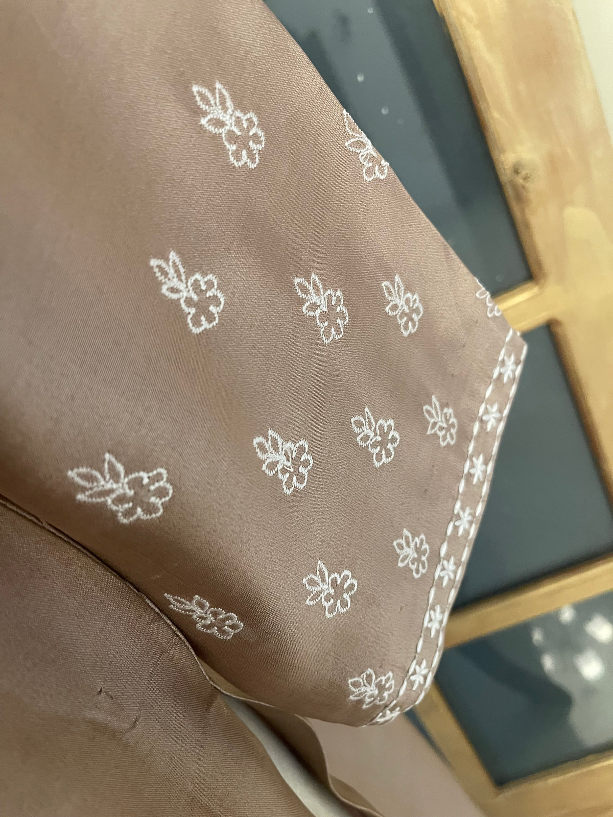 HK 183 Mocha Noir