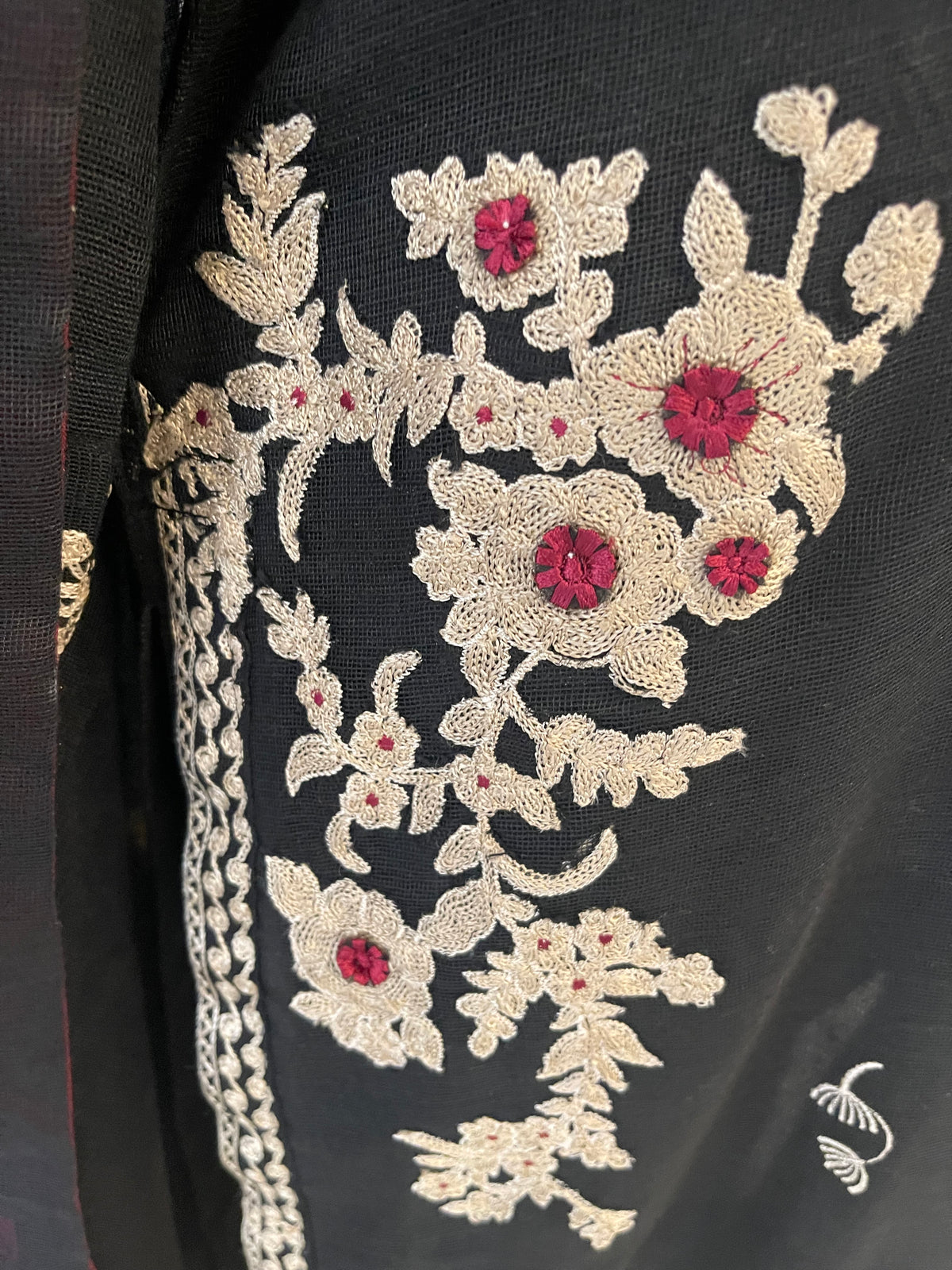 HK 184 Black Blossom