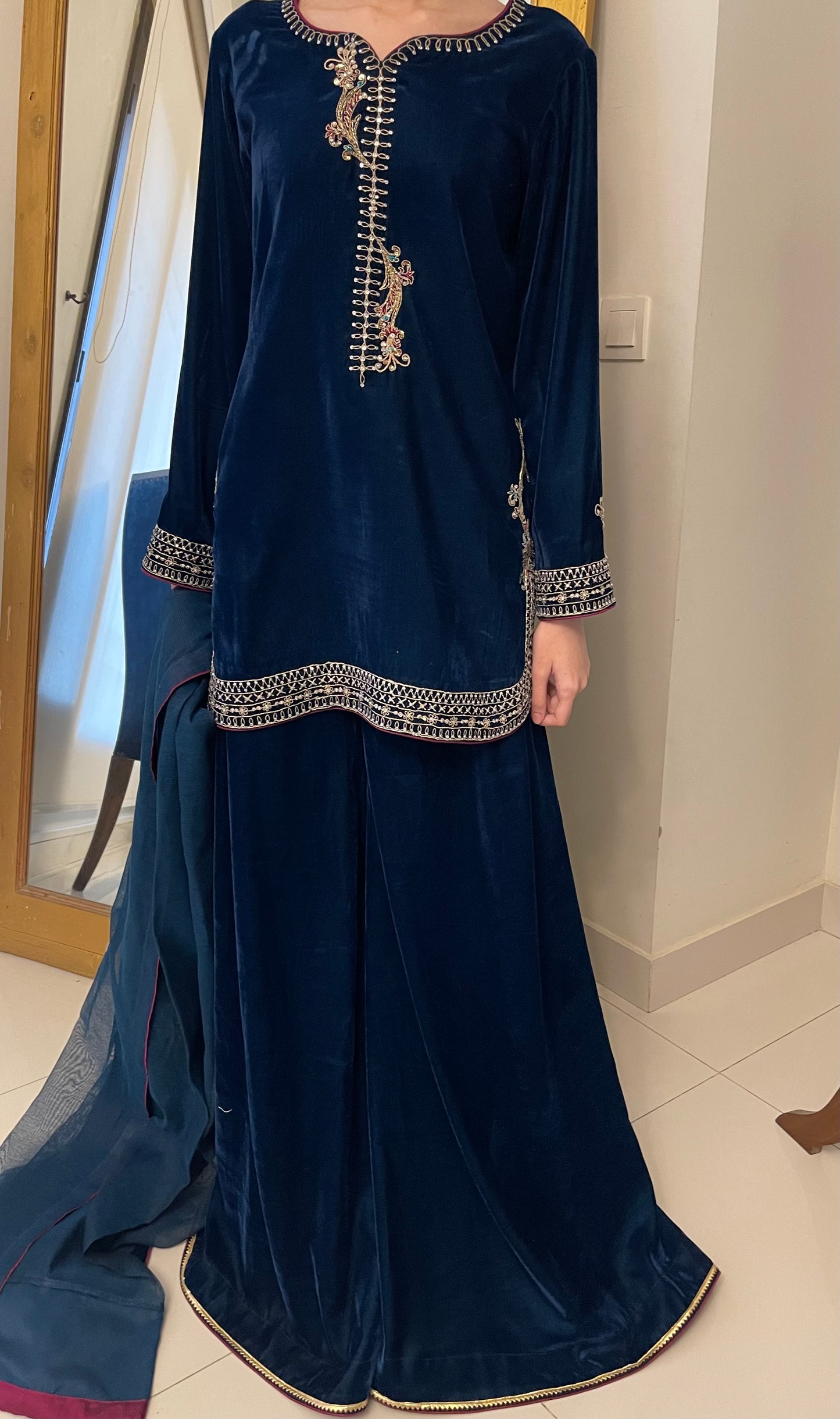 HK 92 Teal Blue Velvet