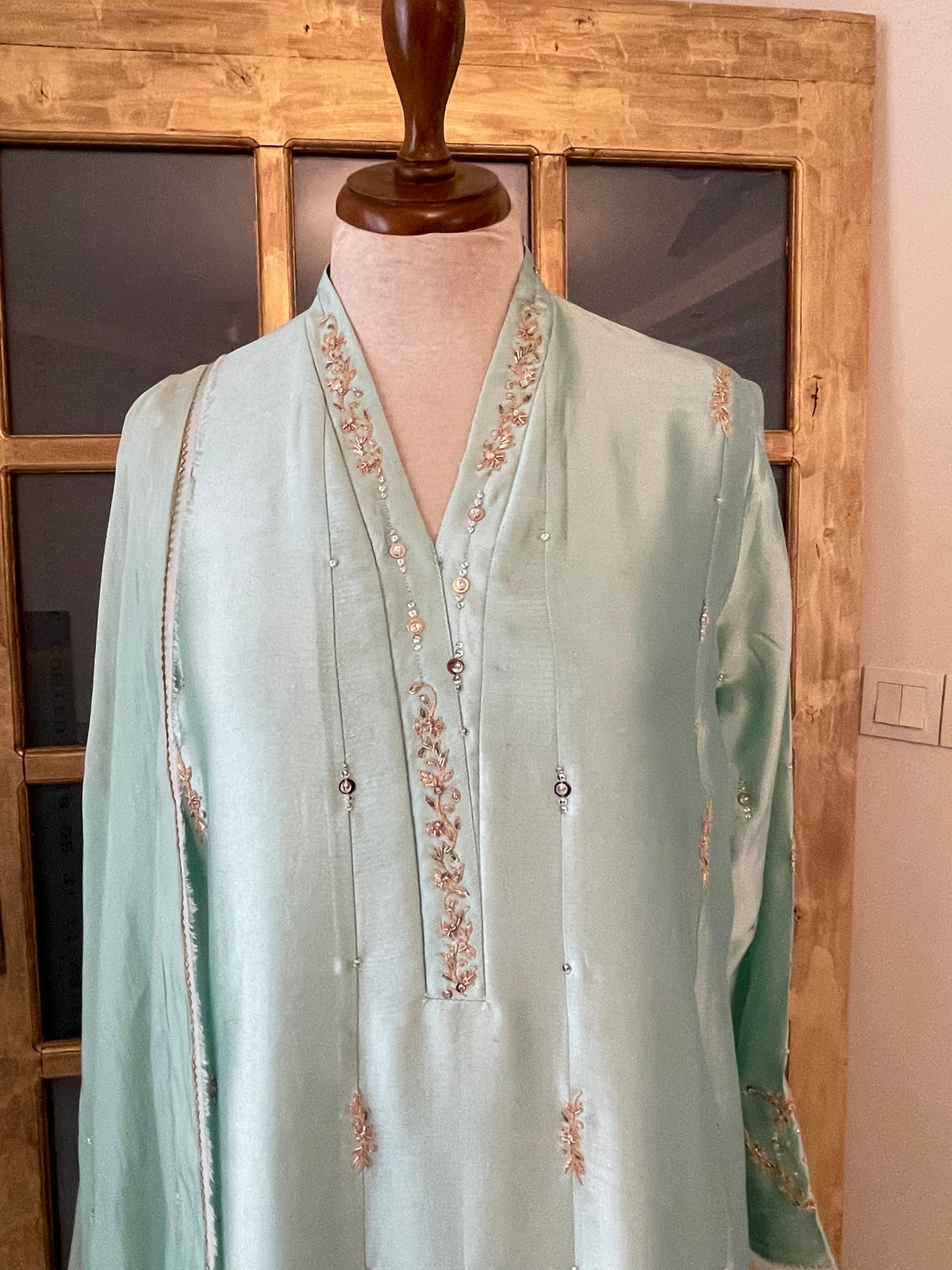 HK 165 Mint