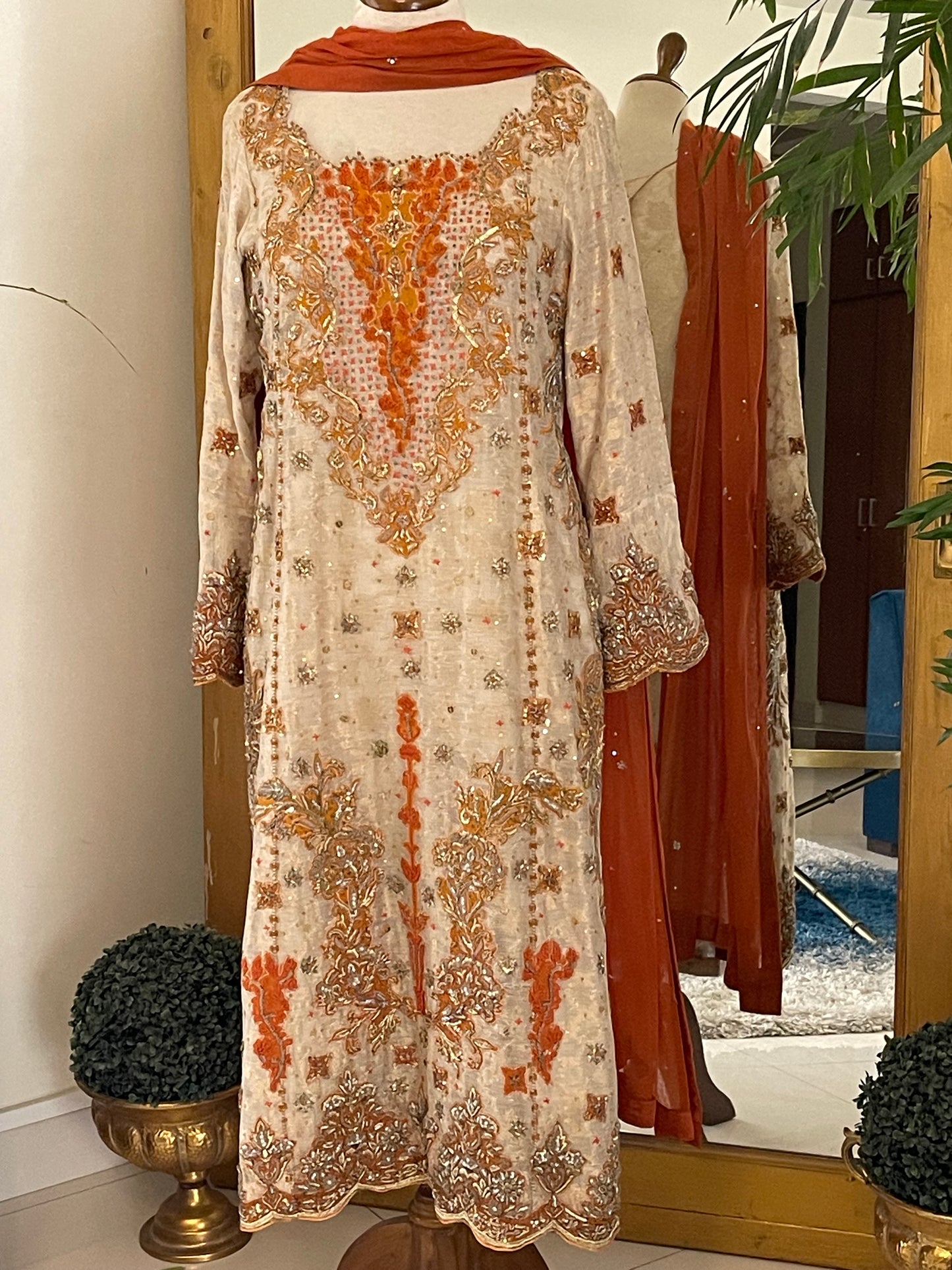 HK 104 Beige Cotton net with Rust