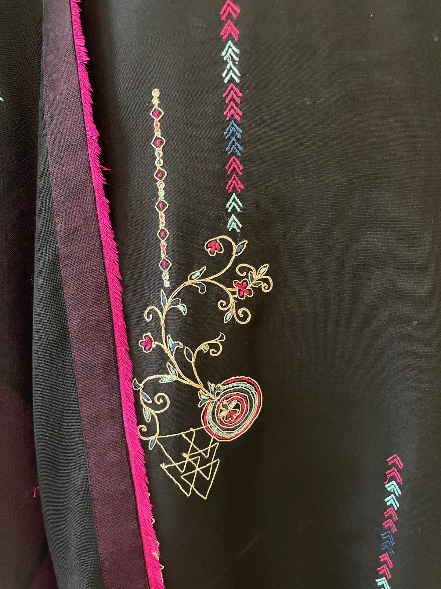 HK 110 Black magenta Purple Dupatta